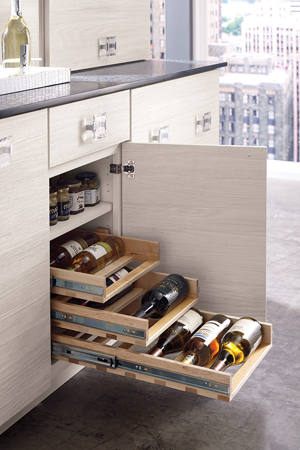 https://www.midcontinentcabinetry.com/-/media/midcontinent/products/cabinet_interiors/4winepulloutlarcs.jpg