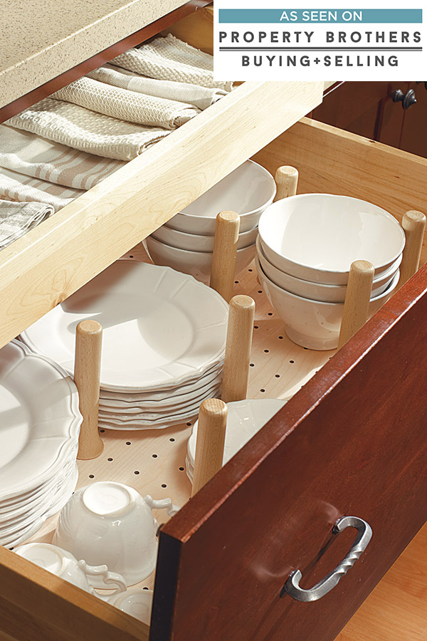 /file/media/midcontinent/products/cabinet_interiors/42db3655peggeds2retbadge.jpg